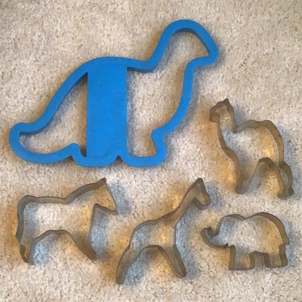 Set of 5 Vintage Cookie Cutters, Metal and Plastic